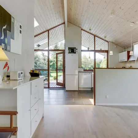 Biaver - 350m From The Sea By Interhome Feriehus Bøtø By